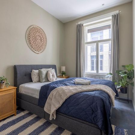 Charming Art Deco Style Apartment In The Heart Of Boedapest Buitenkant foto