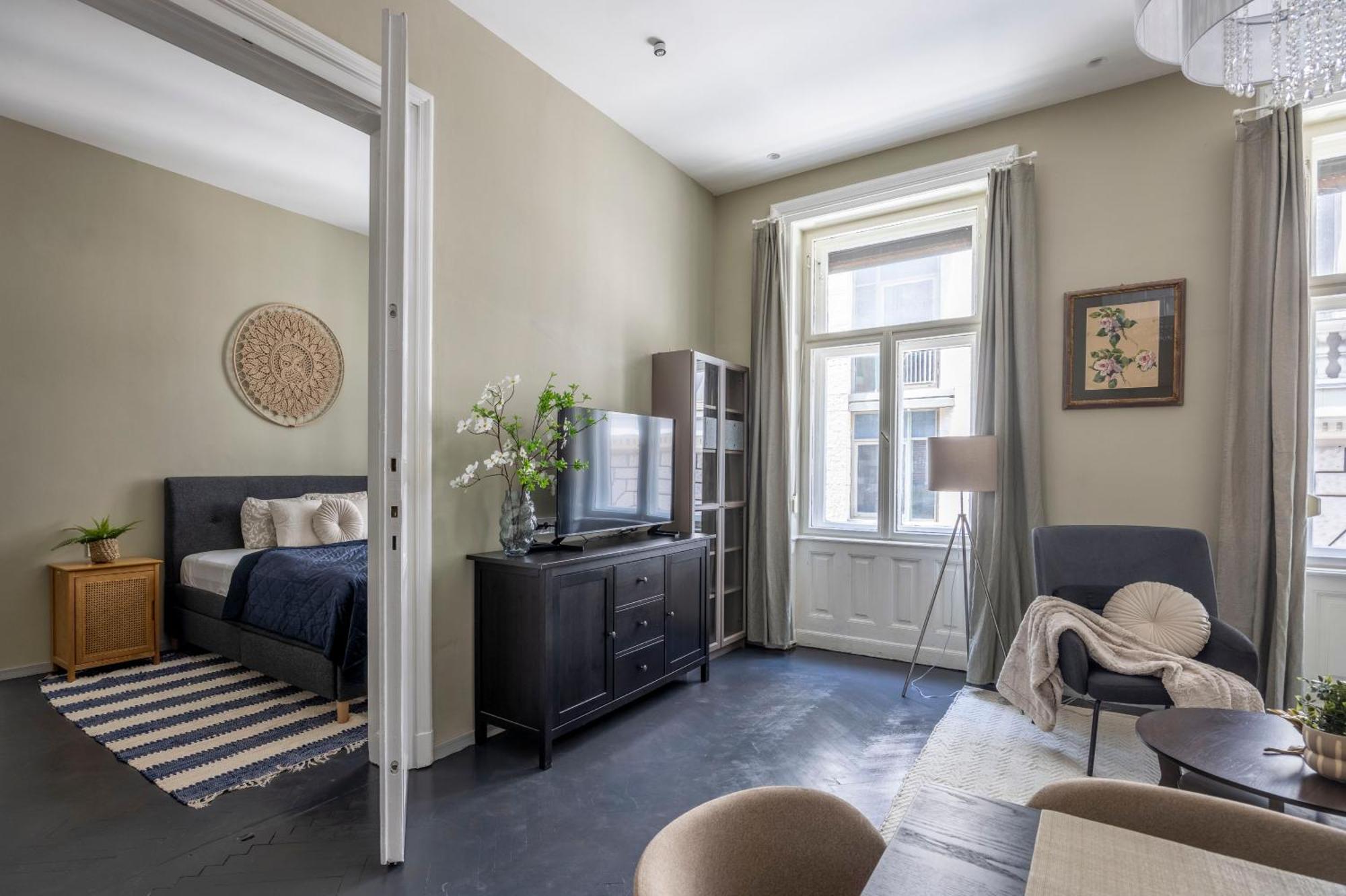 Charming Art Deco Style Apartment In The Heart Of Boedapest Buitenkant foto
