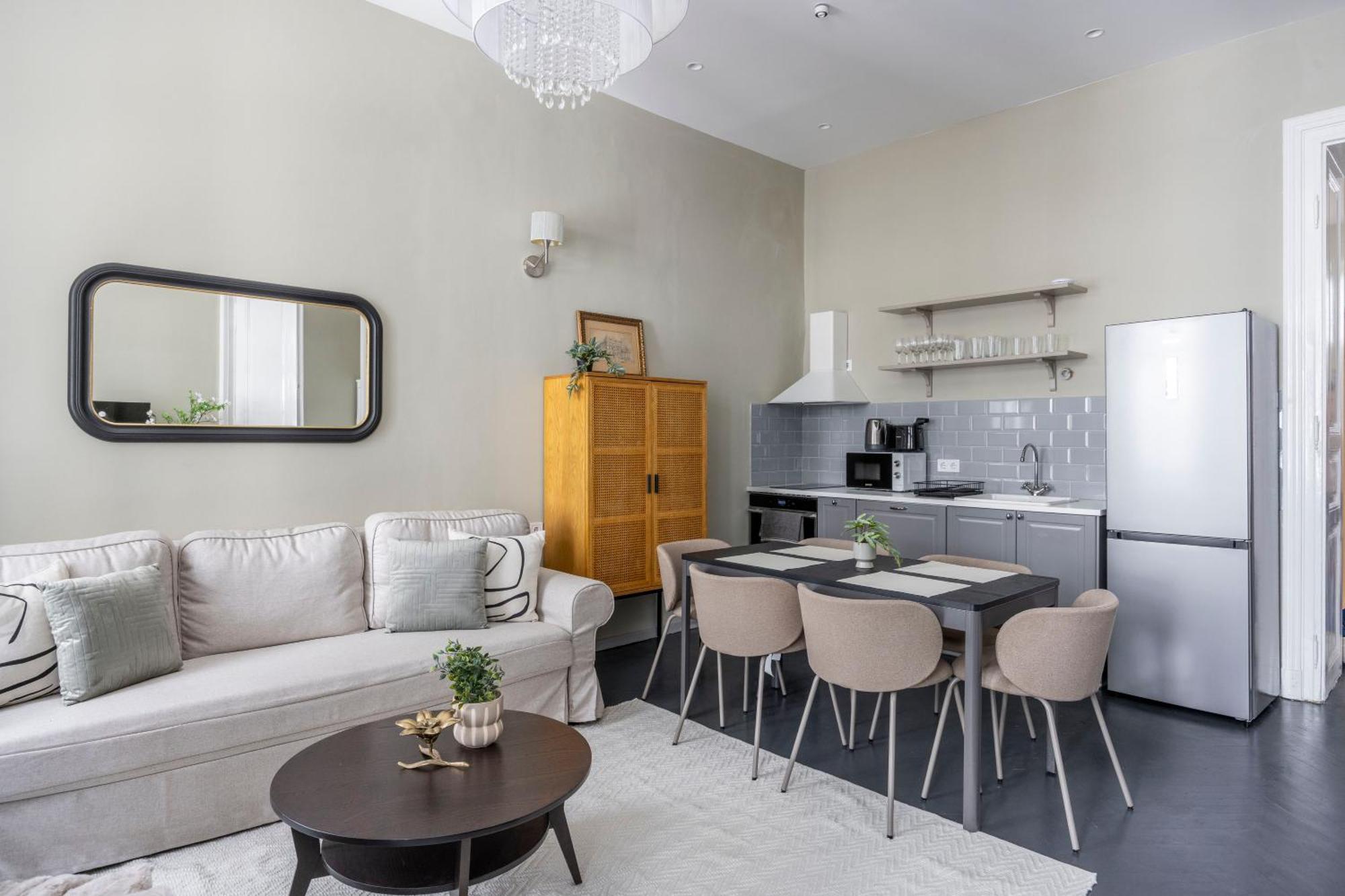 Charming Art Deco Style Apartment In The Heart Of Boedapest Buitenkant foto